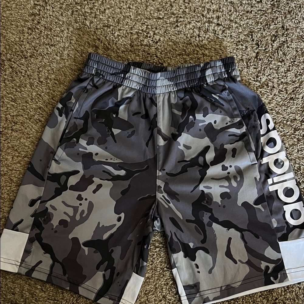 Adidas Kids Black and Gray Camo Shorts Size 10/12